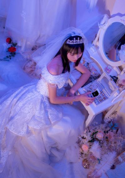 日韩美女大胸高清图片_BD英语手机在线观看