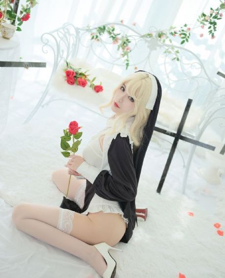 欧美高跟鞋丝袜美女_蓝光高清在线观看
