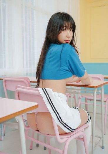 日韩内射在线_十万网红美女美酱