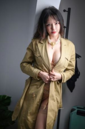 日韩情色偷拍自拍_BD英语高清完整版