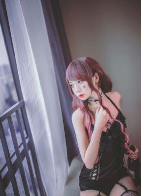 日韩成人精品在线观看_十万网红美女美酱